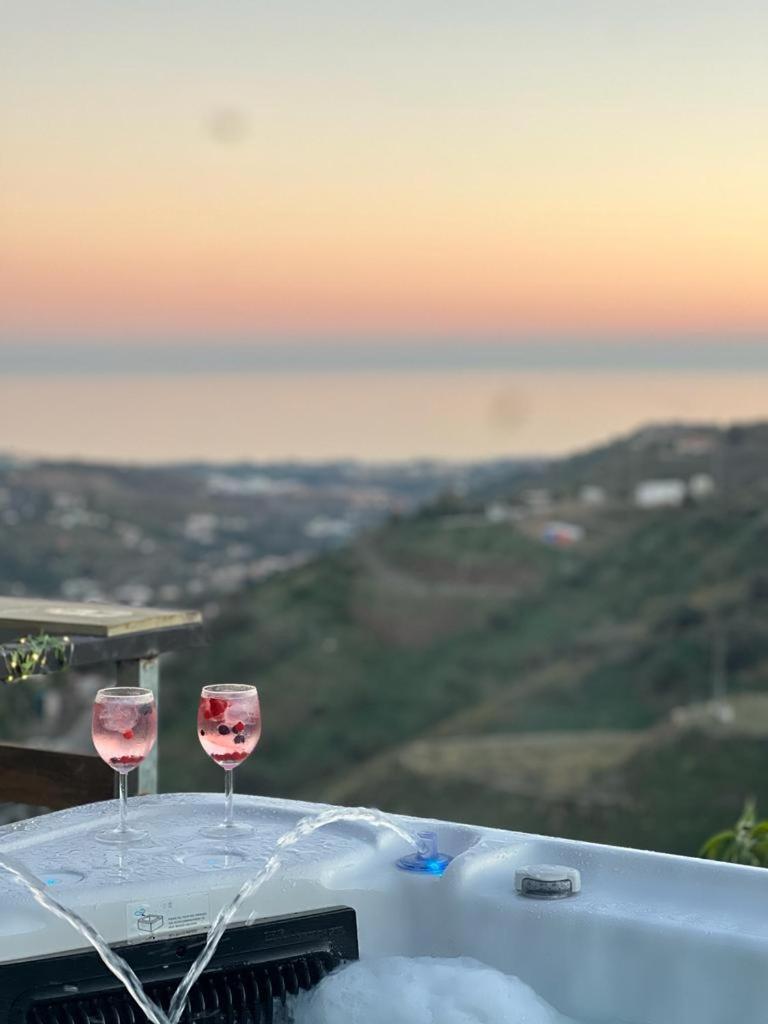 Casa Rural Malaga Monkey Love Con Jacuzzi Iznate Buitenkant foto